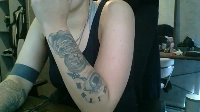 Snapshot of geilmeisje98 chatting on October 2, 2025, 11:57 am geilmeisje98 online show from October 2, 2025, 11:57 am