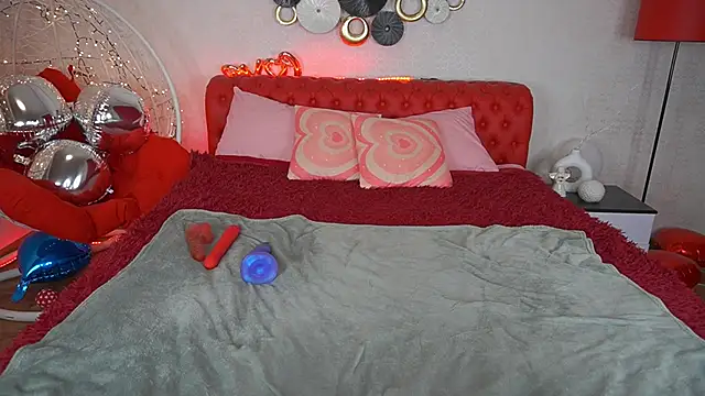 Snapshot of LittleShyy chatting on March 11, 2025, 1:45 pm LittleShyy online show from March 11, 2025, 1:45 pm