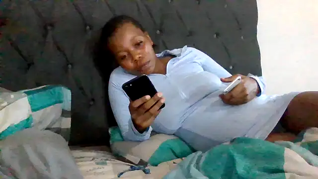 Snapshot of cherryontopy chatting on March 12, 2025, 4:46 pm cherryontopy online show from March 12, 2025, 4:46 pm