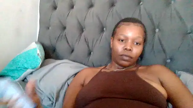 Snapshot of cherryontopy chatting on March 18, 2025, 1:44 pm cherryontopy online show from March 18, 2025, 1:44 pm