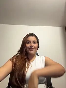 hannyrose  online show from February 17, 2026, 1:03 am