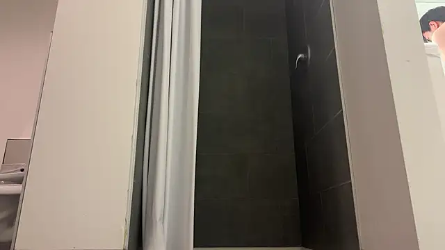 Snapshot of alextang2005 chatting on February 5, 2025, 6:56 am alextang2005 online show from February 5, 2025, 6:56 am