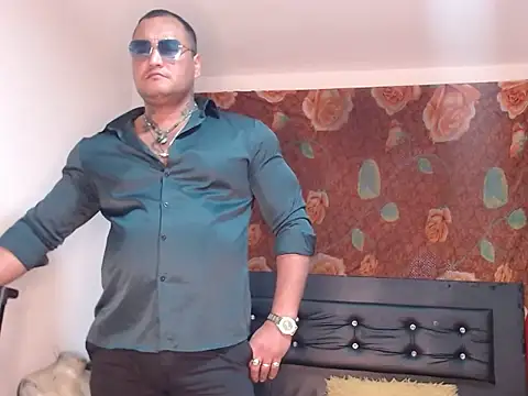 hardrock982 online show from November 15, 2025, 2:10 pm