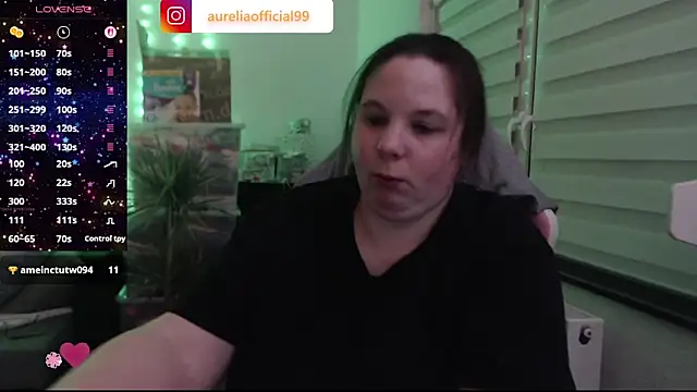 Snapshot of AureliaWinter chatting on February 2, 2026, 6:40 pm AureliaWinter online show from February 2, 2026, 6:40 pm