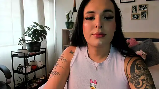 naty pink online show from March 10, 2026, 4:11 pm