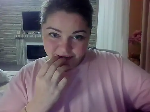 cute  cherry online show from March 13, 2026, 9:20 pm