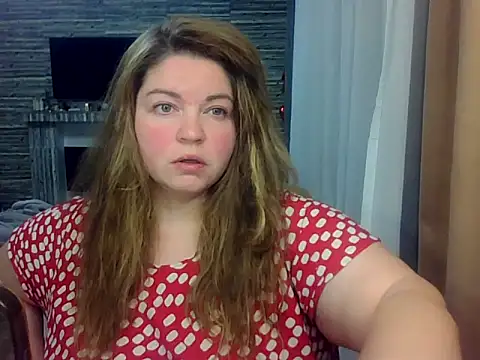 cute  cherry online show from April 15, 2026, 8:31 pm