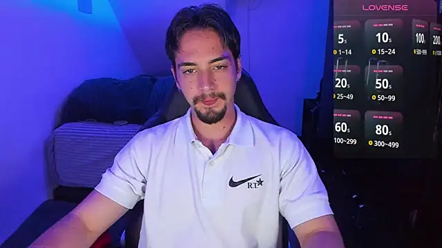 Alex smith00 online show from February 13, 2025, 11:26 pm