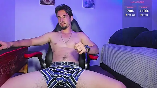 Alex smith00 online show from February 12, 2025, 5:26 am