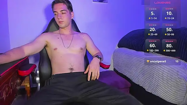 Alex smith00 online show from March 13, 2025, 2:27 am