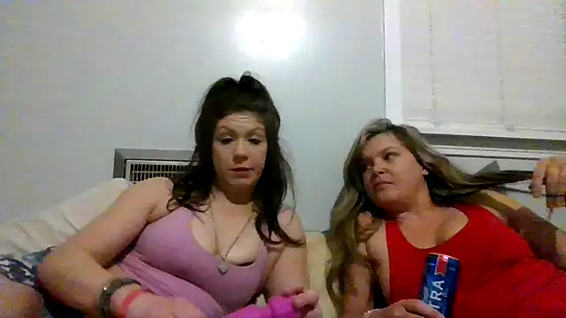 Snapshot of jizzyunit chatting on December 18, 2024, 9:04 am jizzyunit online show from December 18, 2024, 9:04 am