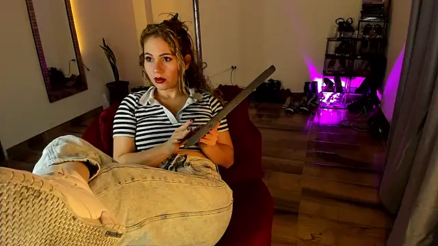Snapshot of Cristina__Smith chatting on July 22, 2026, 12:01 am Cristina Smith online show from July 22, 2026, 12:01 am