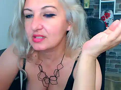 Snapshot of angel_devil_milf chatting on January 29, 2025, 3:26 pm angel devil milf online show from January 29, 2025, 3:26 pm