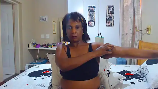 Snapshot of Hotgrannyx chatting on February 27, 2025, 12:34 pm Hotgrannyx online show from February 27, 2025, 12:34 pm
