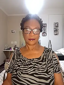 Snapshot of Hotgrannyx chatting on September 26, 2025, 1:56 am Hotgrannyx online show from September 26, 2025, 1:56 am