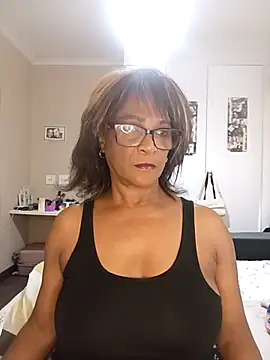 Snapshot of Hotgrannyx chatting on September 22, 2025, 9:48 am Hotgrannyx online show from September 22, 2025, 9:48 am