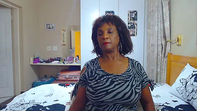 Snapshot of Hotgrannyx chatting on February 18, 2025, 12:17 pm Hotgrannyx online show from February 18, 2025, 12:17 pm