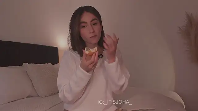 Snapshot of _Amatista chatting on March 11, 2026, 12:26 am Amatista online show from March 11, 2026, 12:26 am