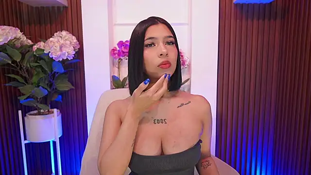 MaddyWattson online show from September 20, 2025, 11:48 am