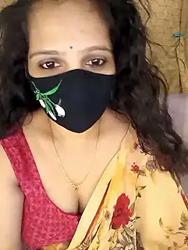 Snapshot of Rising_Smiler chatting on January 14, 2026, 6:00 pm Rising Smiler online show from January 14, 2026, 6:00 pm