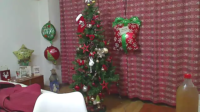 hotSANDRA STARR online show from February 13, 2026, 4:18 pm