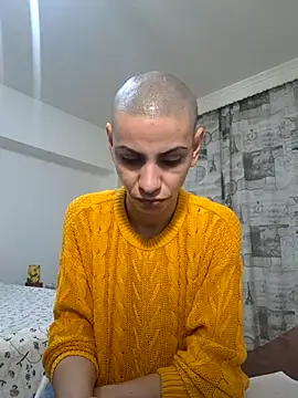 hotSANDRA STARR online show from March 11, 2025, 1:05 am