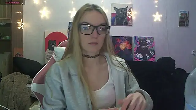 SecretSophia online show from February 1, 2026, 10:30 pm