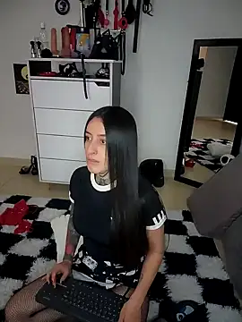 SAMANTHA DM online show from April 28, 2026, 4:44 pm