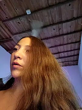 Snapshot of VickyHoult chatting on January 7, 2025, 10:19 pm VickyHoult online show from January 7, 2025, 10:19 pm