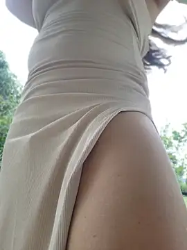 VickyHoult online show from March 18, 2026, 7:04 pm