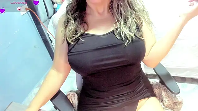 Snapshot of Tiffany_teressa chatting on September 10, 2025, 9:58 pm Tiffany teressa online show from September 10, 2025, 9:58 pm