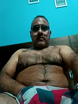 Snapshot of PhillDrake11 chatting on February 10, 2026, 3:05 am PhillDrake11 online show from February 10, 2026, 3:05 am