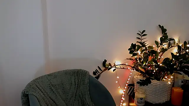 Snapshot of Xentthia chatting on February 8, 2025, 4:46 pm Xentthia online show from February 8, 2025, 4:46 pm