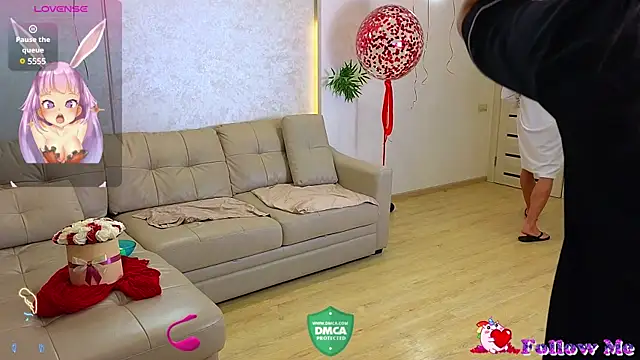 Snapshot of Rabbits_couplee chatting on February 16, 2025, 1:58 am Rabbits couplee online show from February 16, 2025, 1:58 am