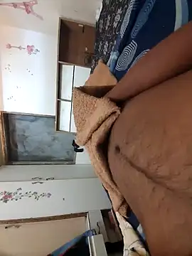 Snapshot of raji9290 chatting on February 17, 2025, 7:01 pm raji9290 online show from February 17, 2025, 7:01 pm