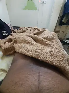 Snapshot of raji9290 chatting on January 14, 2026, 12:36 am raji9290 online show from January 14, 2026, 12:36 am