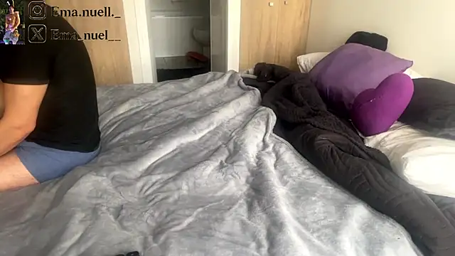 Snapshot of Emanuell__ chatting on May 13, 2026, 12:45 pm Emanuell online show from May 13, 2026, 12:45 pm