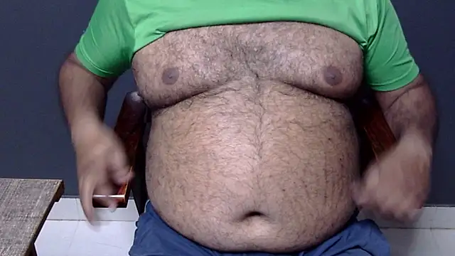 Snapshot of hairysubcub_70 chatting on March 3, 2025, 1:12 pm hairysubcub 70 online show from March 3, 2025, 1:12 pm