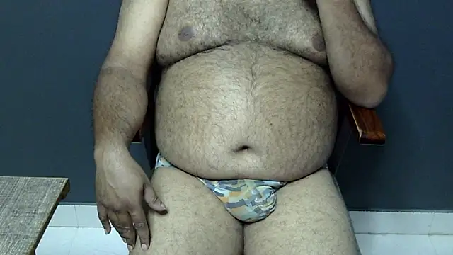 Snapshot of hairysubcub_70 chatting on March 19, 2025, 10:11 am hairysubcub 70 online show from March 19, 2025, 10:11 am