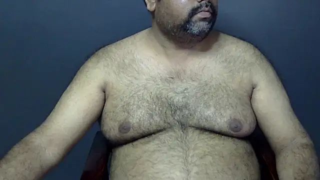 Snapshot of hairysubcub_70 chatting on March 3, 2025, 10:06 am hairysubcub 70 online show from March 3, 2025, 10:06 am
