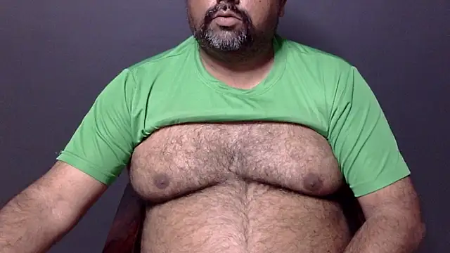 Snapshot of hairysubcub_70 chatting on March 5, 2025, 1:06 pm hairysubcub 70 online show from March 5, 2025, 1:06 pm
