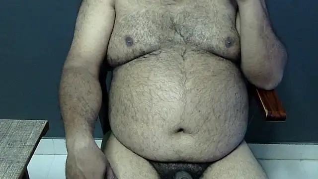 Snapshot of hairysubcub_70 chatting on March 18, 2025, 7:33 am hairysubcub 70 online show from March 18, 2025, 7:33 am