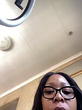 sexyTHANDO online show from February 4, 2025, 10:21 am