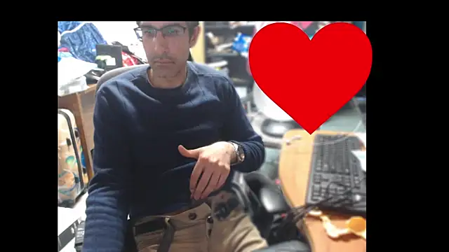 Gsmile1 online show from April 15, 2026, 9:15 pm