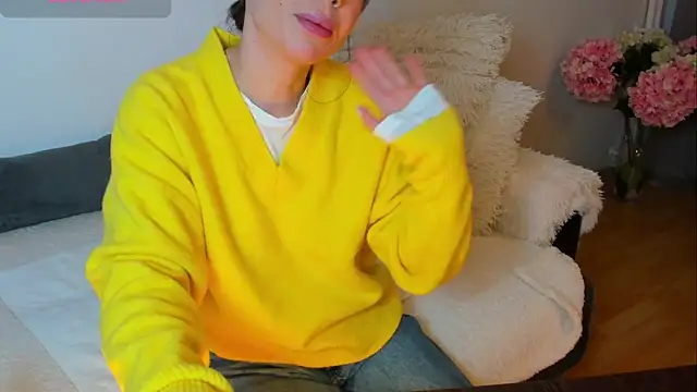 BellaAnna30 online show from February 19, 2025, 12:55 pm