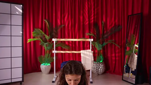 Snapshot of KittyCaitlin chatting on September 10, 2025, 12:09 am KittyCaitlin online show from September 10, 2025, 12:09 am