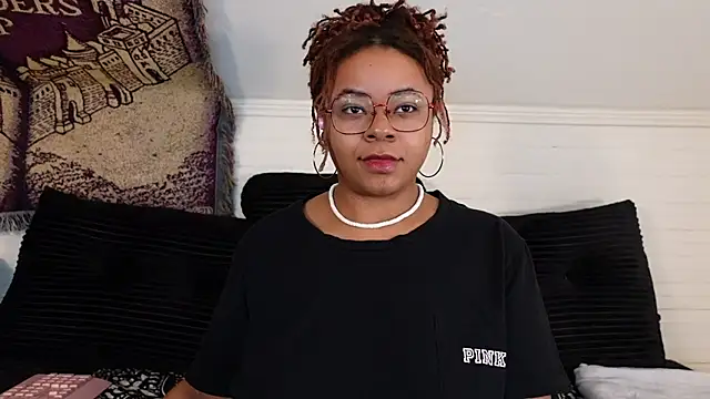 -khayaparker online show from June 24, 2026, 7:33 pm