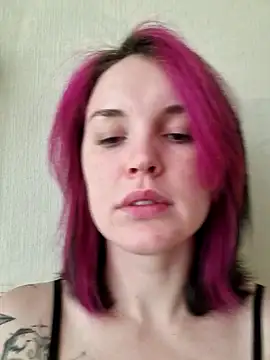 LazyTanukii online show from December 6, 2024, 4:19 am