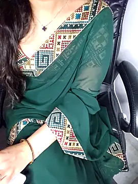 Snapshot of aliyaah_singh chatting on May 5, 2026, 6:11 pm aliyaah singh online show from May 5, 2026, 6:11 pm