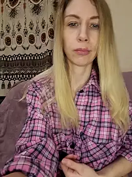 Snapshot of MissisMilk chatting on January 28, 2025, 8:47 pm MissisMilk online show from January 28, 2025, 8:47 pm